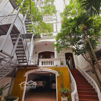 Bán Nhà Ngõ Phố Trích Sài Oto Vào Nhà ,Căn Nhà Hiếm Có Sát Mặt Hồ Tây Diện Tích: 215M2,Mt:10M, Giá:88Tỷ