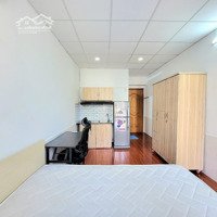 Phòng Ban Công 30M2 Fullnt Vị Trí Trung Tâm Giáp Q1 Gần Ngay Phan Xích Long