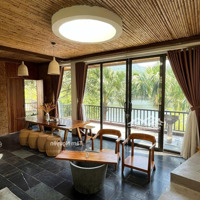 Bán Villa View Hồ Lớn 287 M2 Full Toàn Bộ Nội Thất Tại Yên Bài, Ba Vì, Hn
- Diện Tích 287,5 M2