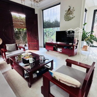 Chủ Nhà Gửi Bán Căn 36M2 Hơn 5 Tỷ, Ba Mặt Thoáng Sáng, Gần Ô Tô