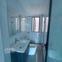 Kinh Doanh Đỉnh. Cho Thuê Nhà Phố Hào Nam - Đê La Thành.diện Tích60M2X5T, Ô Tô Tránh. Nội Thất Cơ Bản