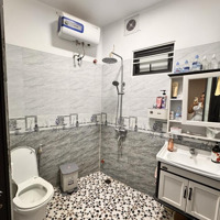 Chú Hùng Về Ở Cùng Con Trai, Cấn Bán Nhà Trần Thái Tông, 45M2, Nhà Đẹp Như Tranh, Thiết Kế Hợp Lý.