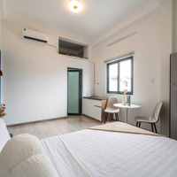 Cho Thuê Phòng Full Nội Thất Mới, Ngay Gần Cầu Khánh Hội, Thuận Tiện Qua Các Quận Trung Tâm