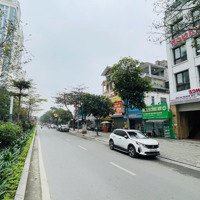 Vip! Biệt Thự Mặt Phố Tây Hồ, View Hồ, Mặt Tiền Đỉnh, Vỉa Hè Rộng - Giá Bán 79.8 Tỷ