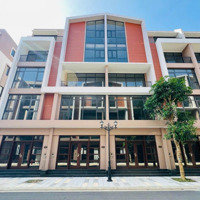 Khách Đổi Căn To Hơn Cần Bán Nhanh Căn Liền Kề Vị Trí Sát Công Viên Đơn Giá Chỉ 131 Triệu/M