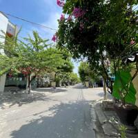 CẦN BÁN NHANH LÔ ĐẤT ĐẸP ĐƯỜNG PHÙ ĐỔNG, VỊ TRÍ ĐẮC ĐỊA.