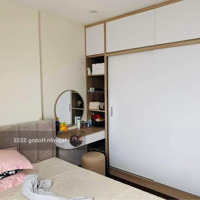 Gia Đình Cần Bán 2 Căn 2 Ngủ 67M2 Và 75M2 Tòa Eco Green, Ban Công Đông Bắc, Full Đồ, Sổ Đỏ Sẵn