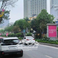 Cho Thuê Nhà 3 Tầng Mặt Phố Lạc Long Quân, Tây Hồ, Hà Nội Vị Trí Cực Đẹp!