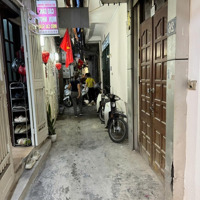 Bán Nhà Văn Hương Đống Đa ,Nhà Đẹp Ở Ngay Fun Nội Thất ,Diện Tích30M2 Xmặt Tiền4,6 X 4Tầng + Trung Tâm Đốn