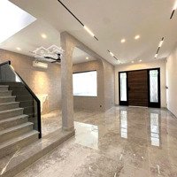 Tòa Nhà Sư Vạn Hạnh, Ngay Bệnh Viện Nhi Đồng, Ngang 9,6M Dài 17M5, 7 Tầng, Thang Máy, Cần Bán