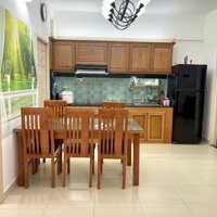 Cần bán chung cư 2pn ngay amata có nội thất giá rẻ