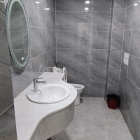 Bán Nhà Mặt Phố Nguyễn Trãi, 110 Tỷ, 200M2, 10 Tầng, 9 Phòng Ngủ 9Wc