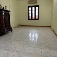 Cho thuê căn hộ Tập thể tầng 4 Khương Thượng 80m2, 3 ngủ, 9 Triệu