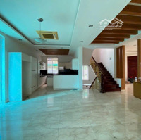 Biệt Thự Đơn Lập Đầy Đủ Công Năng Cần Bán,Giá Bán Thiện Chí 85 Tỷ Có Thương Lượng.
