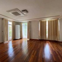 Biệt Thự Đơn Lập Đầy Đủ Công Năng Cần Bán,Giá Bán Thiện Chí 85 Tỷ Có Thương Lượng.