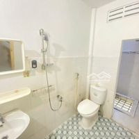 Cho Thuê Nhà Phố Mặt Tiền Nguyễn Thị Minh Khai 20 Triệu/Tháng