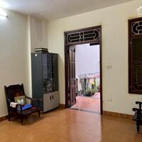 Cho thuê nhà ngõ ô tô Vũ Hữu, 3 tầng x 70m2, 4 ngủ, 15 Triệu, ở nhóm 8 người, VP c.ty