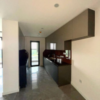 Sunshine Diamond River Q7, Mới 100%, 3 Phòng Ngủ165M2, 3 Ban Công Miễn Phí Quản Lý Hơn 2 Năm Siêu Đẹp