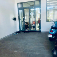Cho Thuê Nhà Nguyên Căn Mặt Tiềnn Hoa Lư 100M² Giá Siêu Hot Kinh Doanh Tốt- Nhanh Tay!