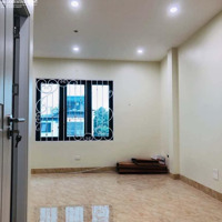 Bán Nhà Ngọc Lâm, 32M2, 5 Tầng Thang Máy , 8 Tỷ