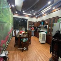 Hàng Vip! Phố Trần Quốc Hoàn, Ô Tô Tránh, Gara, Thang Máy, Gần Trường Công Viên, 60M X 6T