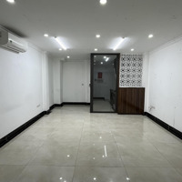 Cho Thuê Văn Phòng Nguyễn Trãi, Diện Tích 40M2/Tầng, Sàn Thông, Vp Sạch Đẹp, Ô Tô Đỗ Cửa