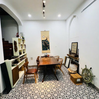 Bán Nr 4 Phòng Ngủ 3 Vệ Sinh 40M2 Tại Trần Thái Tông, Dịch Vọng, Cầu Giấy, Hà Nội, Giá Cực Chất 8,8 Tỷ