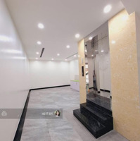 Duy Nhất! Phố Nguyễn Văn Huyên, Gara, Thang Máy, Nội Thất Đẹp, Ở Sướng Cho Thuê Tốt, 68M X 6T
