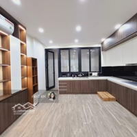 Duy Nhất! Phố Nguyễn Văn Huyên, Gara, Thang Máy, Nội Thất Đẹp, Ở Sướng Cho Thuê Tốt, 68M X 6T