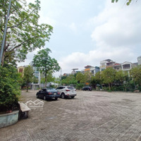 Bán Đất Phân Lô Giang Biên 75M2 Mt5M Đường 20M Vỉa Hè Kinh Doanh View Vườn Hoa