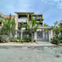 Bán Biệt Thự Xịn Tại Đường Số 61 View Sông, Gần Công Viên, 38 Tỷ, 240M2, 5 Phòng Ngủ 5Wc