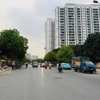 Chỉ Nhỉnh 5 Tỉ Có Ngay Nhà Mới Koong Keng Nguyễn Lam- Phúc Đồng, 33M2 5 Tầng Trước Nhà Ngõ