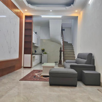 Nhà Phố Chùa Láng, Pháo Đài Láng, 36M2 Từ Tầng 2, 5T, 3Ngủ, Ô Tô, 7.8 Tỷ