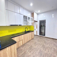 Bán Nhà Hiếm Khu Vực Thanh Xuân 52M2, 3T, 3 Phòng Ngủ 3 Vệ Sinh Giá Siêu Hời 13,8 Tỷ, Ngõ Rộng, Thoáng
