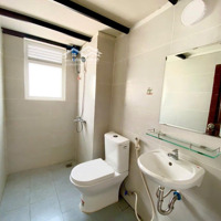 Cho Thuê Phòng Đầy Đủ Nội Thất, Ban Công Ngay Tôn Đản Quận 4
