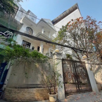 Chính Chủ Vỡ Bank Bán Biệt Thự Cầu Giấy, Ô Tô Tránh Kinh Doanh, 185M2, Mặt Tiền 10M, 40 Tỷ