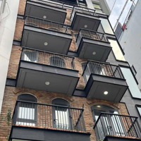 Cho Thuê Căn Hộ Dịch Vụ, Đường Hoàng Văn Thụ, Phường 4, Tân Bình, 6,4 Triệu, 50M2