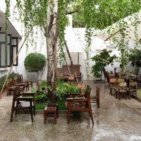 Cho Thuê Nhà & Sân Vườn Rộng Rãi Trần Nhật Duật, Quận 1 300M2