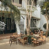 Cho Thuê Nhà & Sân Vườn Rộng Rãi Trần Nhật Duật, Quận 1 300M2