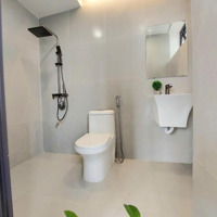 Chính Chủ Cần Bán Gấp Căn Hộ 17T10 Diện Tích 78M2 Gồm 2 Ngủ Sẵn Sổ Đỏ Liên Hệ: 0989996523