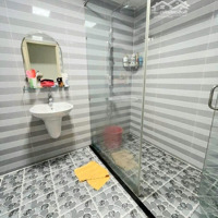 Nhà Mới Đủ Nội Thất, ( 3 Phòng Ngủ4Wc), 207/3B Nguyễn Tiểu La Q10 - 15 Triệu