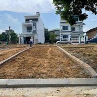 Bán mảnh đất 100m2 mặt tiền 8m, chính chủ F0, Hòa Thạch, Quốc Oai chỉ nhỉnh 2 tỷ