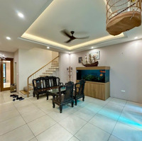 Cho Thuê Nhà Riêng Khu Cổ Linh, Long Biên Đồ Cơ Bản, Có Gara Và Sân Vườn Rộng. Giá Thuê 25 Triệu/Tháng