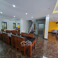 Chính Chủ Cho Thuê Nhà Liền Kề 9 Phòng Ngủ 10 Vệ Sinh 600M2 Tại Khu Đô Thị Ecopark, 35 Triệu Vnd