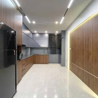 Mặt Phố Hồng Hà 40M X 6 Tầng, Có Ô Chờ Thang Máy Đoạn Đẹp Nhất Phố Ô Tô Tránh