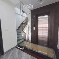 Bán Nhà Phạm Văn Đồng, 47M2, Phân Lô, Ô Tô, Nội Thất Lung Linh, Nhỉnh 8Tỷ