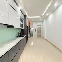Bán Nhà Đội Cấn - Ba Đình - 35M2 - 6 Tầng - Thang Máy - Full Nội Thất - 8.4 Tỷ(Có Bớt)