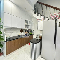 Bán Nhà Mặt Ngõ Khương Trung Cạnh Trường Tiểu Học 25M2, 5 Tầng Lô Góc, 20M Ra Mặt Phố Giá Chỉ 5.8Tỷ