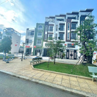 Đất Mặt Công Viên Đường Nhựa 16M Khu Vip
