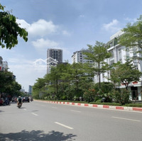 Bán Nhà Mặt Phố Hoàng Quốc Việt,Diện Tích250M2 X 10 Tầng, Mặt Tiền 8.5M, 2 Thoáng, Thuê 3 Tỷ Năm.